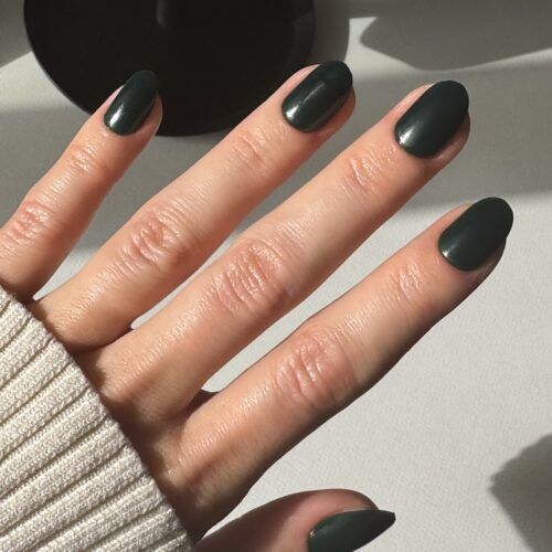 deep green paznokcie