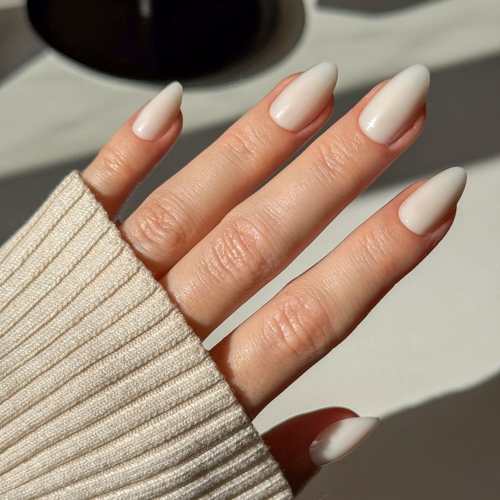 Milkyway Nägel auf der Hand