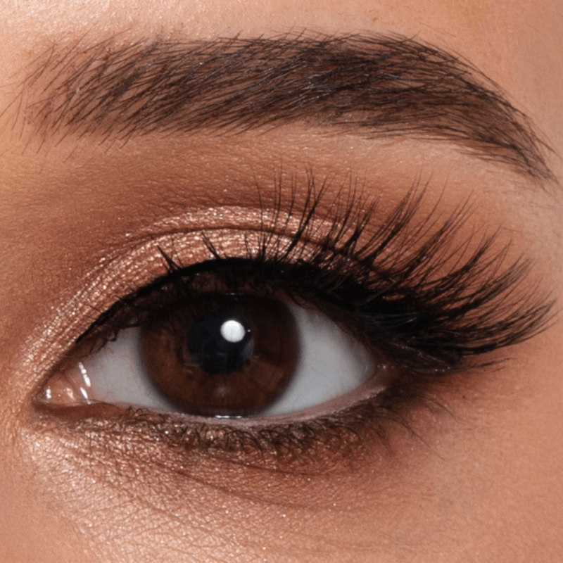 Aurora halbe Wimpern am Auge