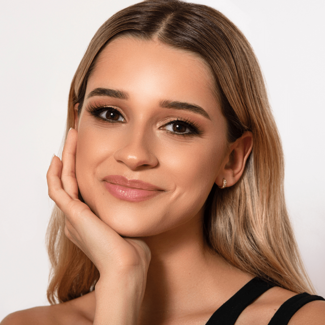 Magnetische Jane-Halbwimpern am Modell