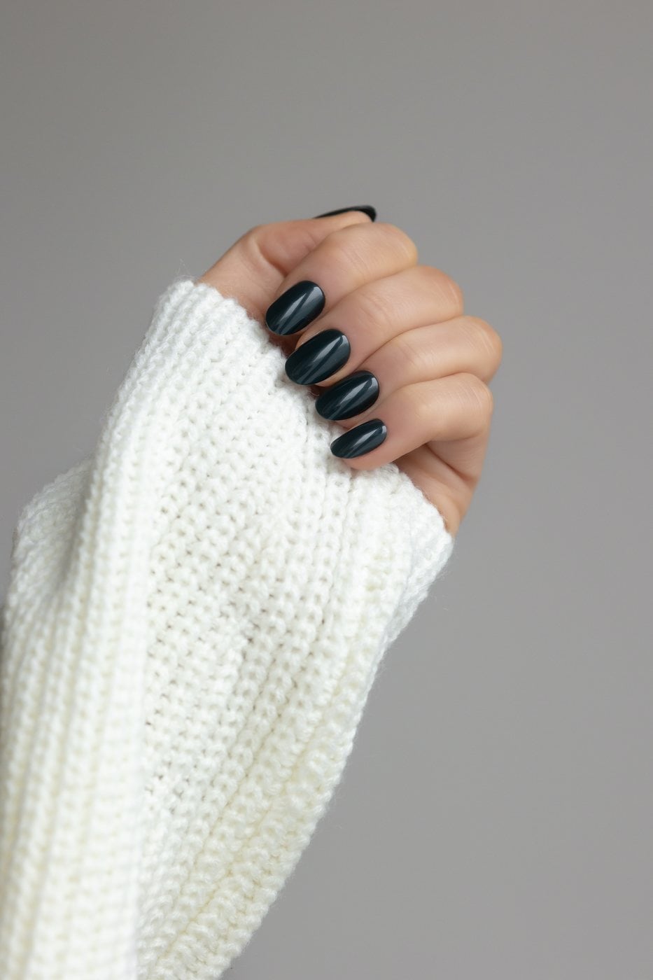 Ciemnozielony manicure press on Wink Beauty
